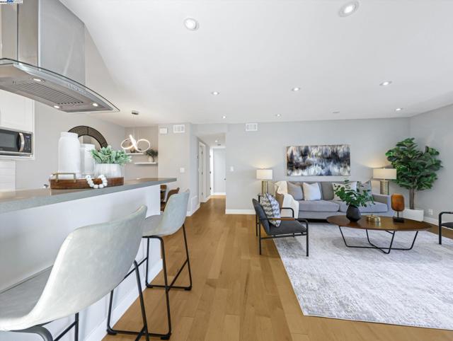 44 Lodato Ave, San Mateo CA: https://media.crmls.org/mediaz/a1841b73-5465-4fa5-acc5-d94662bf2ff8.jpg