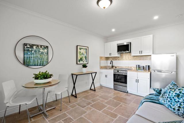 Image 34 of 85 For 100 Hollywood Avenue