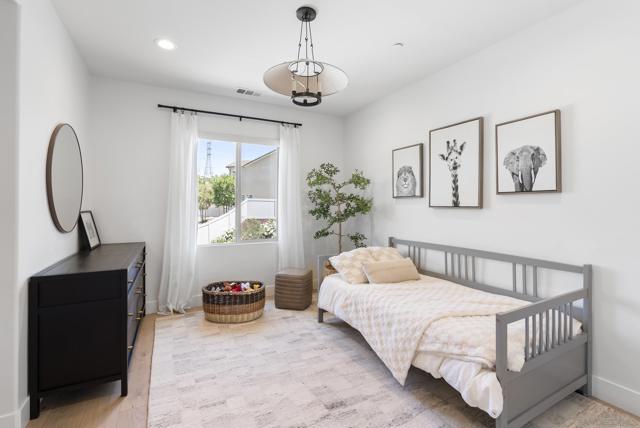 Image 21 of 50 For 2984 Hayloft Pl