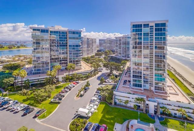 1730 Avenida Del Mundo, Coronado CA: https://media.crmls.org/mediaz/a187ca1d-272e-431d-abc3-79b9f551cb5a.jpg