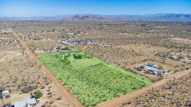 58189 Sunny Sands Drive, Yucca Valley CA: https://media.crmls.org/mediaz/a1887139-545c-4a6a-93c0-0456273ff39b.jpg