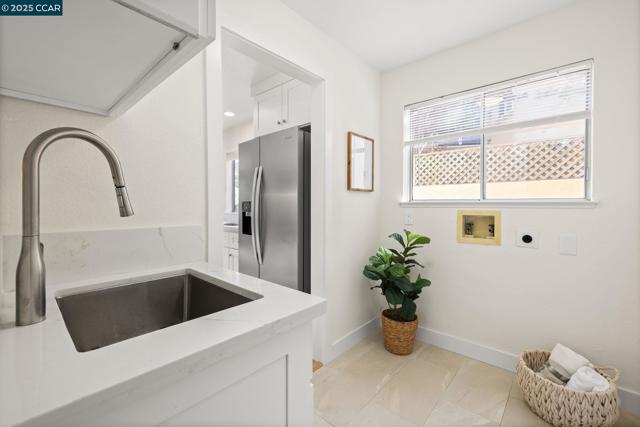 122 Cortona Dr, San Ramon CA: https://media.crmls.org/mediaz/a188a544-8f27-46ff-82d0-53152eff12e2.jpg