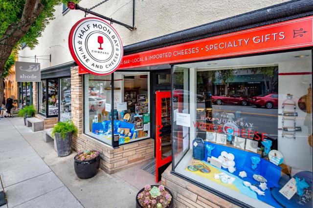 371 Granelli Avenue, Half Moon Bay CA: https://media.crmls.org/mediaz/a1892121-b0a1-47a0-9058-56c59d33dea5.jpg