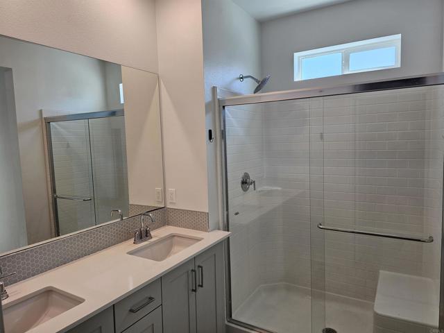 Detail Gallery Image 9 of 15 For 1856 Orion Ave, Chula Vista,  CA 91915 - 3 Beds | 2/1 Baths