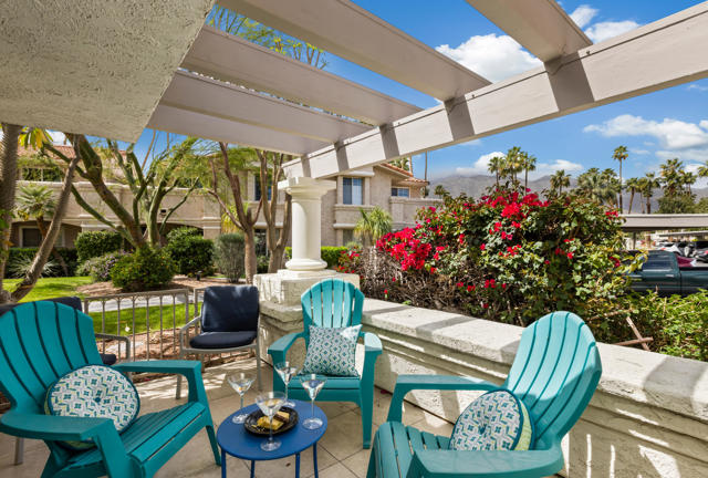 500 S Farrell Drive, Palm Springs CA: https://media.crmls.org/mediaz/a18aacab-30b2-47fd-8b01-748a0356f62f.jpg