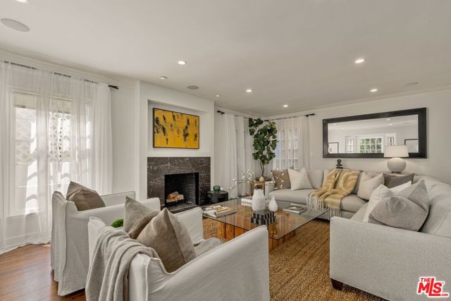 8023 Hemet Place, Los Angeles CA: https://media.crmls.org/mediaz/a18ac154-5230-4f92-917a-08797eee16af.jpg