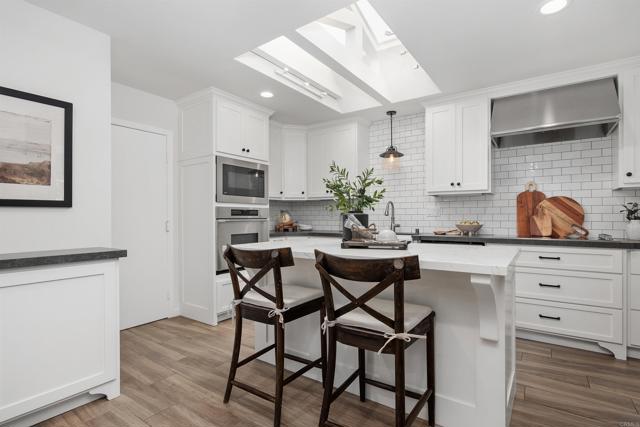 155 Mexicali Court, Solana Beach CA: https://media.crmls.org/mediaz/a18bebb0-6d04-4fef-ac9d-1a8ba5852f26.jpg