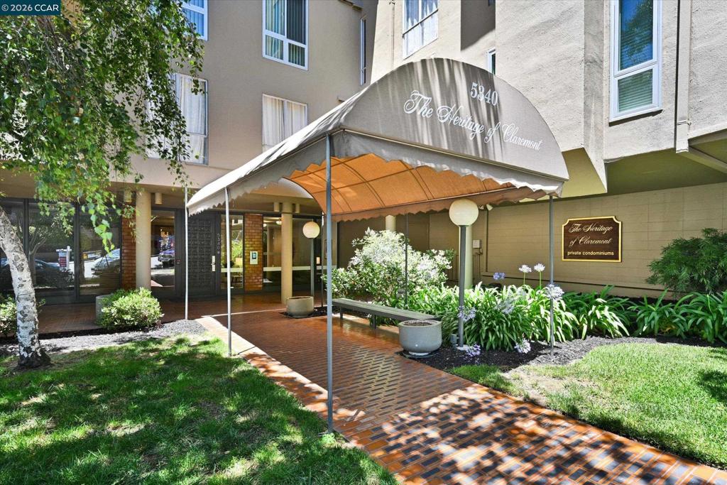 5340 Broadway Terrace #203