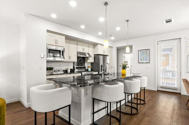 111 Orbit Way, Mountain View CA: https://media.crmls.org/mediaz/a18ca6b2-9bc0-4a40-9707-94985f9f3203.jpg