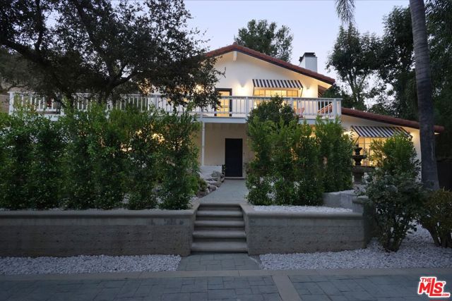 2365 Old Topanga Canyon Road, Topanga CA: https://media.crmls.org/mediaz/a18d161d-8507-4195-a3c7-cf85b44ce789.jpg