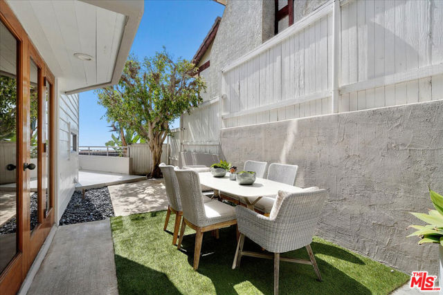 741 Marlin, Laguna Beach CA: https://media.crmls.org/mediaz/a18e76ba-c044-4792-8aef-a9787d8df8fe.jpg