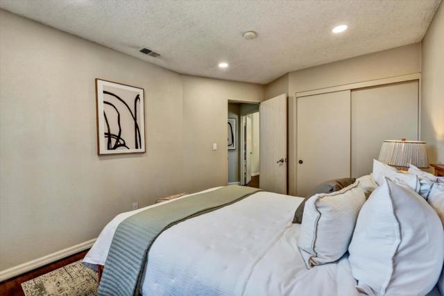 4241 Sora Terrace, Fremont CA: https://media.crmls.org/mediaz/a18e9b27-1d6d-4aeb-a8a4-5d092872a4d2.jpg