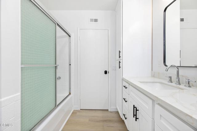 709 Wilson Court, Burbank CA: https://media.crmls.org/mediaz/a18eede6-ea4c-431c-b6f1-9db41c0640d9.jpg