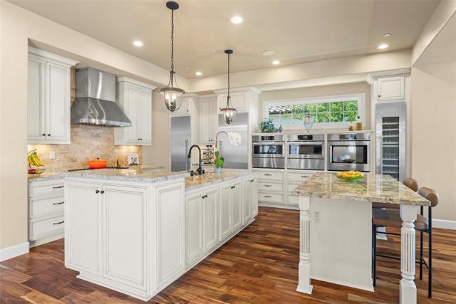 21 Bigleaf Road, Orinda CA: https://media.crmls.org/mediaz/a18f6fbb-5f47-435a-9664-833be83e0a8b.jpg