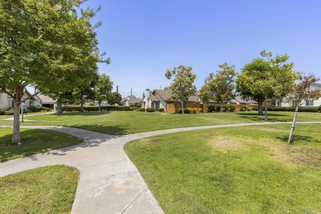 Detail Gallery Image 34 of 35 For 2425 Hawthorn Glen, Escondido,  CA 92027 - 3 Beds | 2 Baths