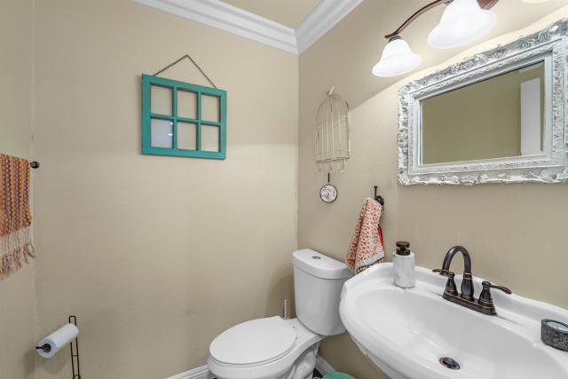 Detail Gallery Image 12 of 23 For 1540 Concord Way #D,  Chula Vista,  CA 91911 - 2 Beds | 2/1 Baths