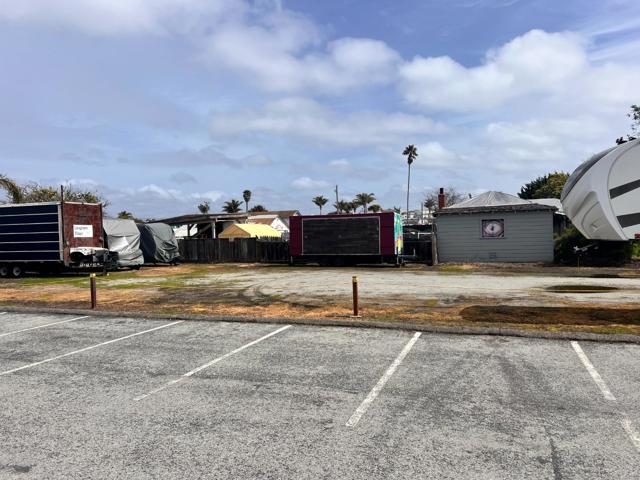 3811 Portola Drive, Santa Cruz CA: https://media.crmls.org/mediaz/a191925d-d5d9-481f-b1de-30c7584ee2c1.jpg