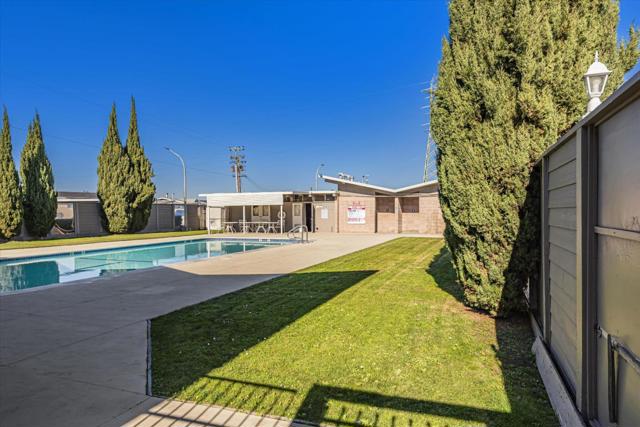 3015 E Bayshore Road, Redwood City CA: https://media.crmls.org/mediaz/a191dc61-76c1-4da8-a6c4-2b2fbac61314.jpg