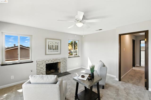 3112 View Drive, Antioch CA: https://media.crmls.org/mediaz/a192794a-1c41-481b-92fc-3ae79d5fd3ad.jpg