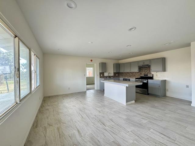 7421 Bannock Trail, Yucca Valley CA: https://media.crmls.org/mediaz/a1927b67-4cc2-430e-9500-eb58d8983e73.jpg