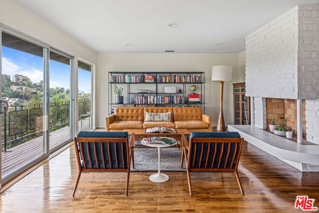 3736 Clayton Avenue, Los Angeles CA: https://media.crmls.org/mediaz/a1929d05-bb76-4fc3-9e6d-60c589c9d151.jpg