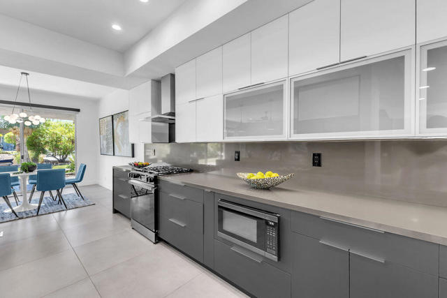 469 E Mariposa Drive, Palm Springs CA: https://media.crmls.org/mediaz/a193290b-987f-48cb-8cc7-e6f905488640.jpg
