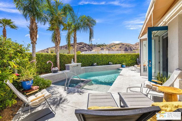 2985 Searchlight Lane, Palm Springs CA: https://media.crmls.org/mediaz/a193342d-5d9b-4ef0-b8b4-680aa730d671.jpg