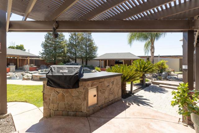 523 Summertree Drive, Livermore CA: https://media.crmls.org/mediaz/a1942d1d-a40a-4d70-8a77-26f505f36c91.jpg
