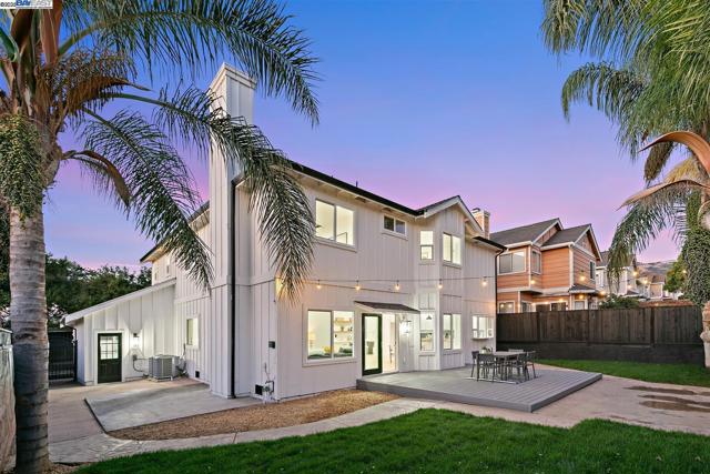 3198 Vintage Crest Dr, San Jose CA: https://media.crmls.org/mediaz/a1942f49-946a-4465-b14b-0ab25d9ae032.jpg