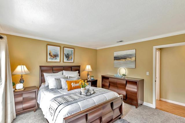 Image 18 of 35 For 988 Woodgrove Lane
