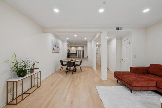 600 Willow Road, Menlo Park CA: https://media.crmls.org/mediaz/a195152f-5c30-4d05-ab7e-e4ca954ce77e.jpg