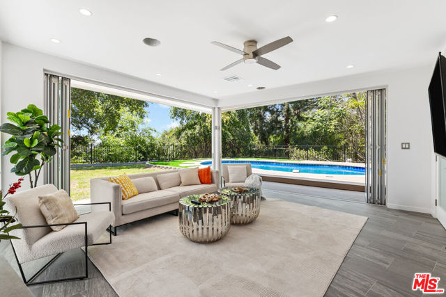 805 Norumbega Drive, Monrovia CA: https://media.crmls.org/mediaz/a1958976-5933-4987-a97d-a2672e087db3.jpg