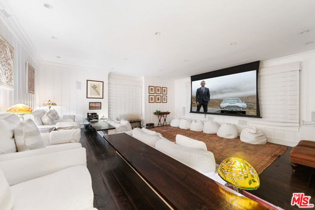 27540 Pacific Coast Highway, Malibu CA: https://media.crmls.org/mediaz/a1969cd0-50d4-4106-b572-2af1e82602d6.jpg