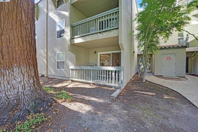 1087 Murrieta Blvd, Livermore CA: https://media.crmls.org/mediaz/a196be4d-52c0-414c-b9f9-97f393906707.jpg