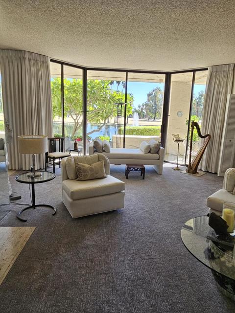 910 Island Drive, Rancho Mirage CA: https://media.crmls.org/mediaz/a197d136-c1fd-4745-a9f0-b2d01036eb73.jpg