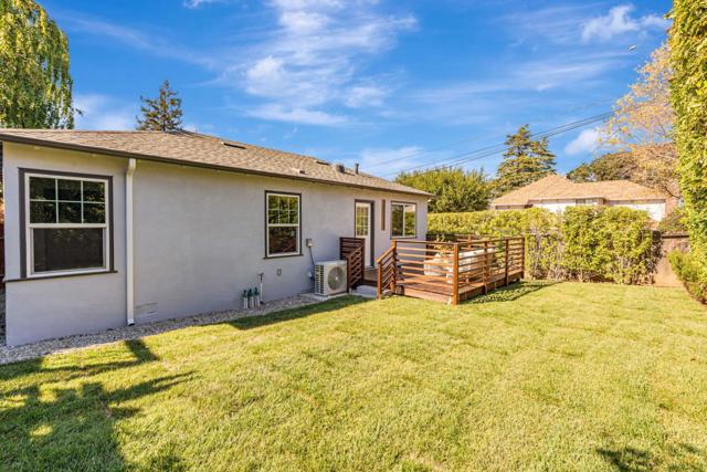 529 Hobart Avenue, San Mateo CA: https://media.crmls.org/mediaz/a197d931-1403-42dc-9ec8-7a3542fffc76.jpg