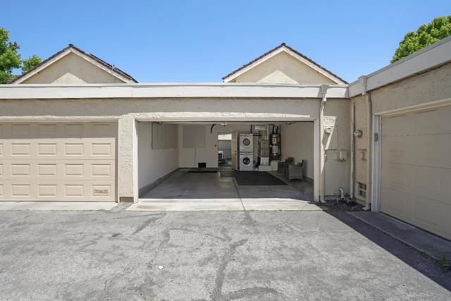 263 Truckee Lane, San Jose CA: https://media.crmls.org/mediaz/a1985ed3-2c29-401d-a307-b1dcfc81f3cd.jpg