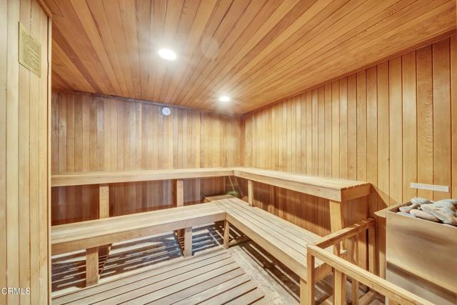 Detail Gallery Image 25 of 27 For 1940 N Highland Ave #10,  Los Angeles,  CA 90068 - 2 Beds | 2 Baths
