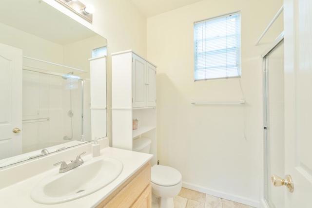 1800 W Graf Road, Hollister CA: https://media.crmls.org/mediaz/a198a428-2b17-4aeb-8644-f0a0778c48b2.jpg