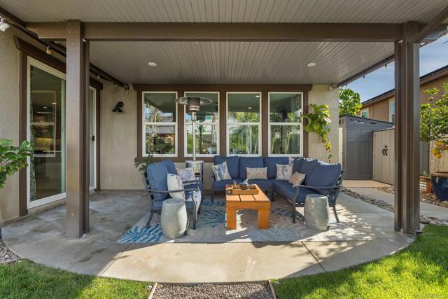 238 Ventasso Way, Fallbrook CA: https://media.crmls.org/mediaz/a19939f9-6cd9-4936-9b55-c41a3d919e66.jpg