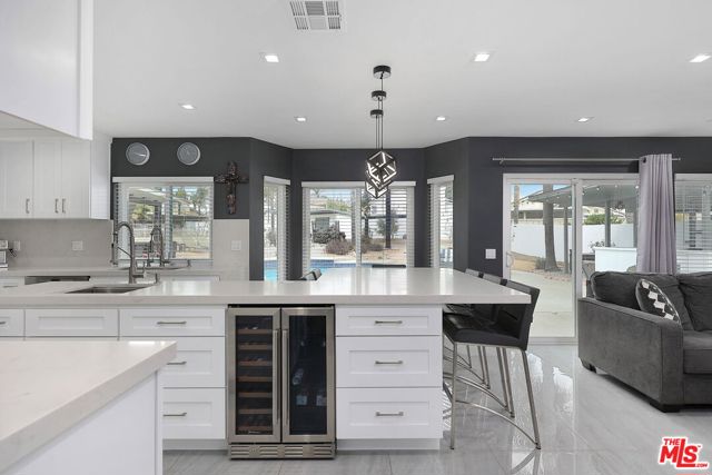 39665 Maple Leaf Court, Murrieta CA: https://media.crmls.org/mediaz/a199713f-c22f-4eae-ad77-88f597f5824a.jpg