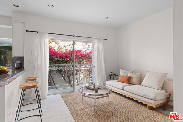 1524 Franklin Street, Santa Monica CA: https://media.crmls.org/mediaz/a19a3c45-5328-467d-9ad2-2a4849f9e29e.jpg