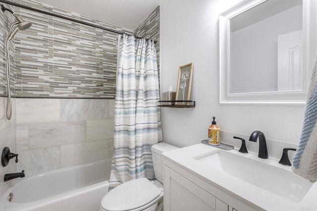 4540 Arbor Glen Way, Oceanside CA: https://media.crmls.org/mediaz/a19a9fd4-5986-4dc0-95f9-9d5d48581b65.jpg