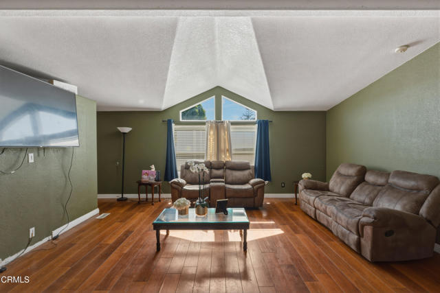 Detail Gallery Image 10 of 29 For 2400 E Pleasant Valley Rd #108,  Oxnard,  CA 93033 - 3 Beds | 2 Baths