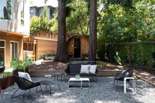 454 Cypress Drive, Los Altos CA: https://media.crmls.org/mediaz/a19ca4cd-961c-4e1a-b654-377b46210896.jpg
