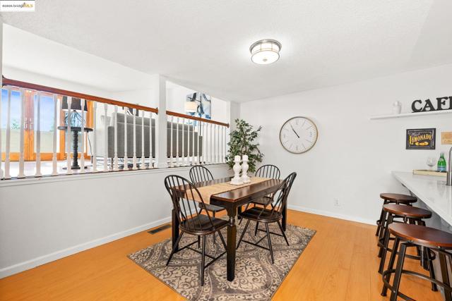 300 Locust Dr, Vallejo CA: https://media.crmls.org/mediaz/a19cadcc-235b-4641-8bd4-c2f2d0e665ca.jpg
