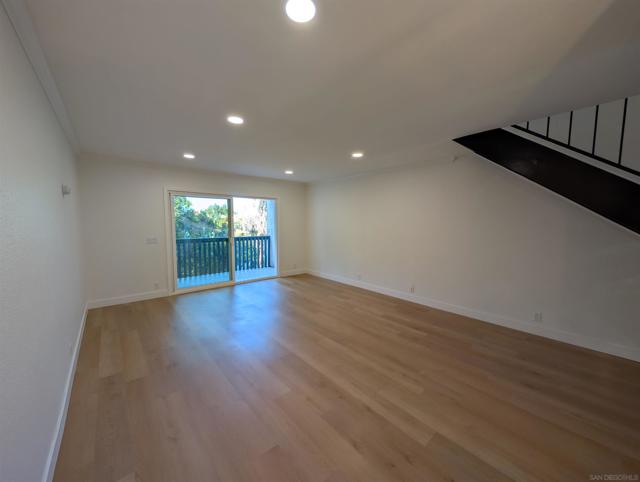 4950 Lantana Dr, San Diego CA: https://media.crmls.org/mediaz/a19d908c-46fb-494c-b5b6-fbd2aebc922e.jpg