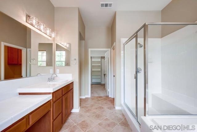Image 32 of 61 For 26788 Calico Ct