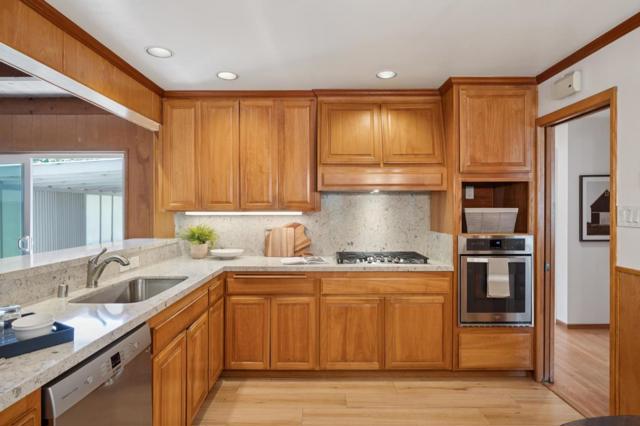 1730 Santa Lucia Avenue, San Bruno CA: https://media.crmls.org/mediaz/a19e7a2a-5a1c-4457-a300-1c5242c77d50.jpg
