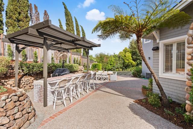 629 Lombardy Way, Redwood City CA: https://media.crmls.org/mediaz/a19eaa3a-c1eb-449e-bdec-5893fa6d5bb2.jpg